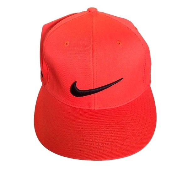Nike Golf Hat Cap FlexFit 20XI Red & Black OS Logo Summer - Picture 1 of 6
